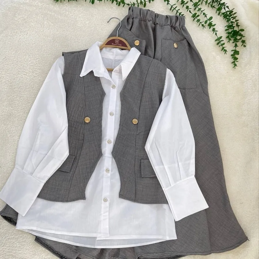 کت و دامن و شومیز