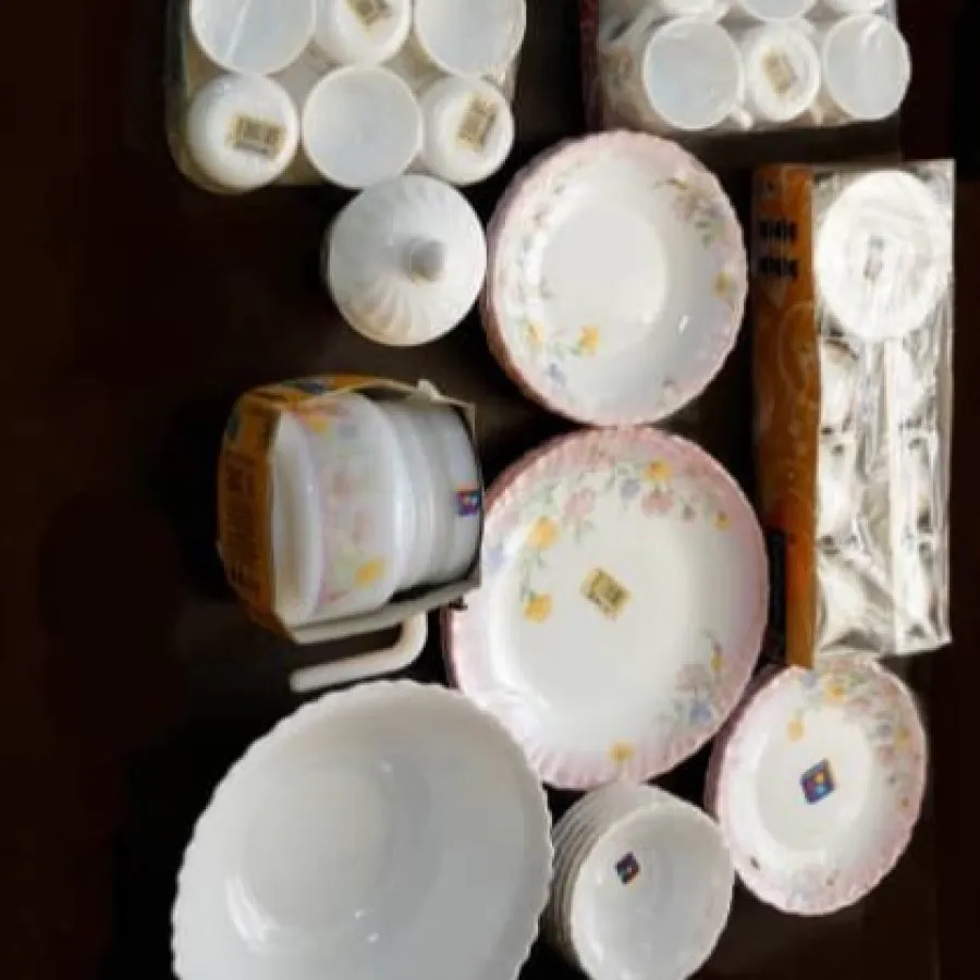 سرویس غذاخوری 12 نفره اصل
