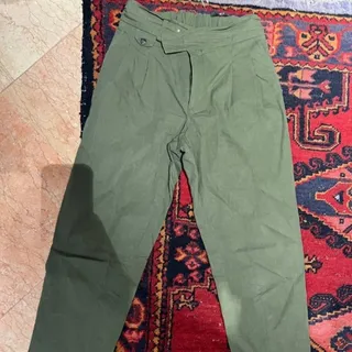 دو عدد پیراهن و یک شلوار