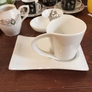 فنجان و زیر فنجانی نو