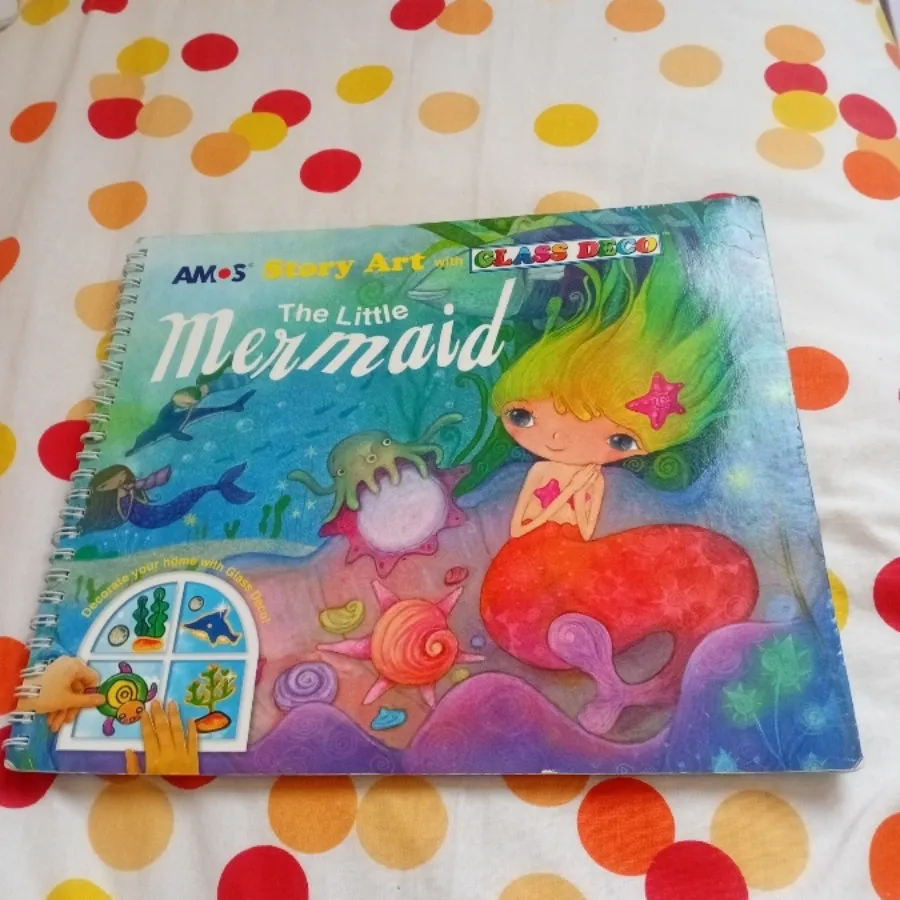 کتاب داستان mermaid