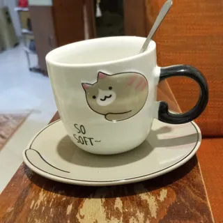فنجان و نعلبکی طرح گربه