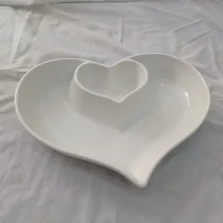 ظرف سرامیکی قلبی