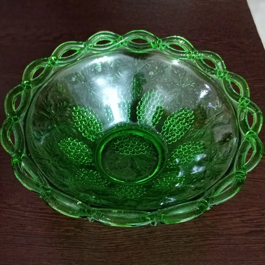 آجیل خوری یا انار خوری