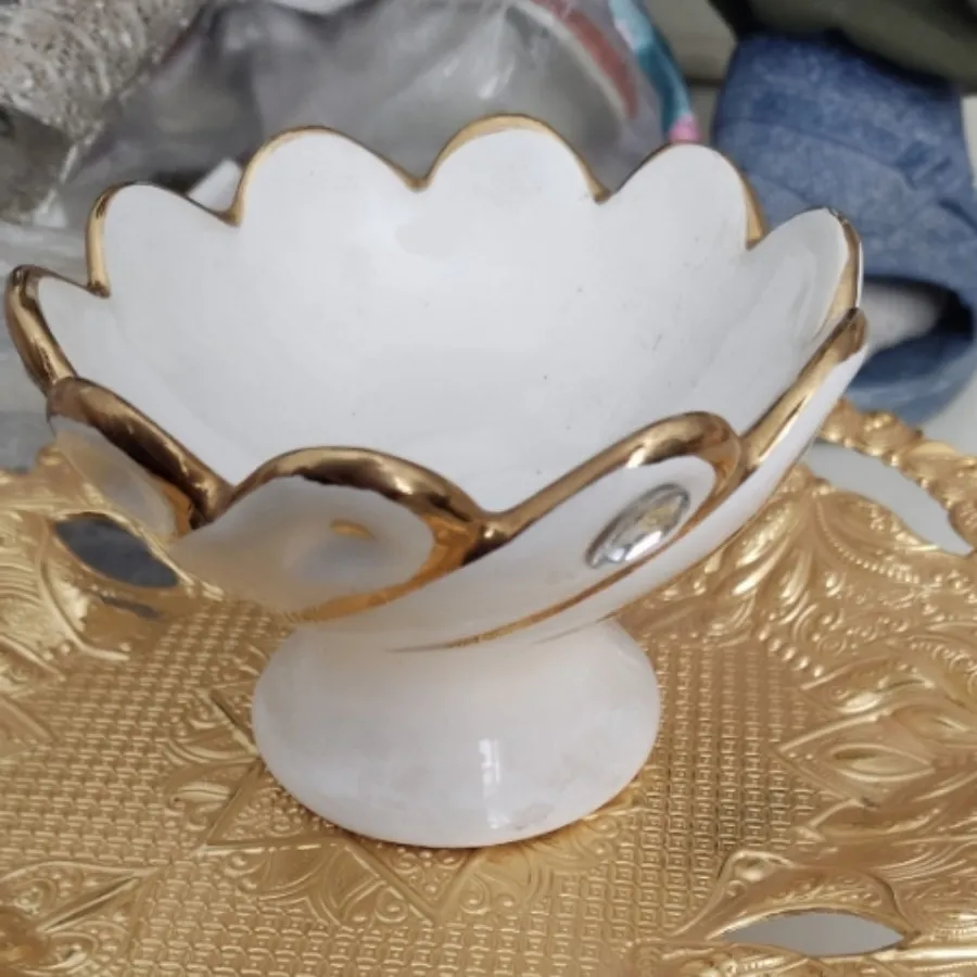 بستنی خوری یا آجیل خوری