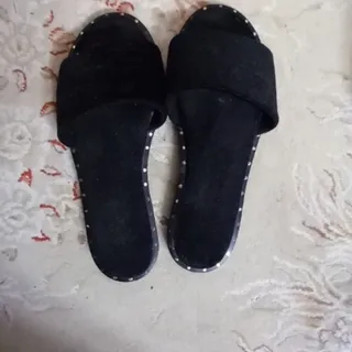 صندل و دمپایی
