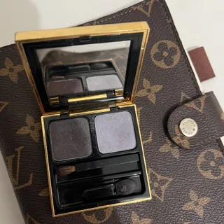 سایه ysl