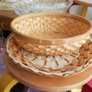 دو عدد سبد حصیری چوبی