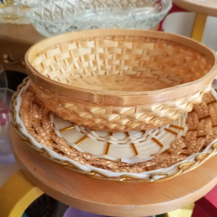 دو عدد سبد حصیری چوبی