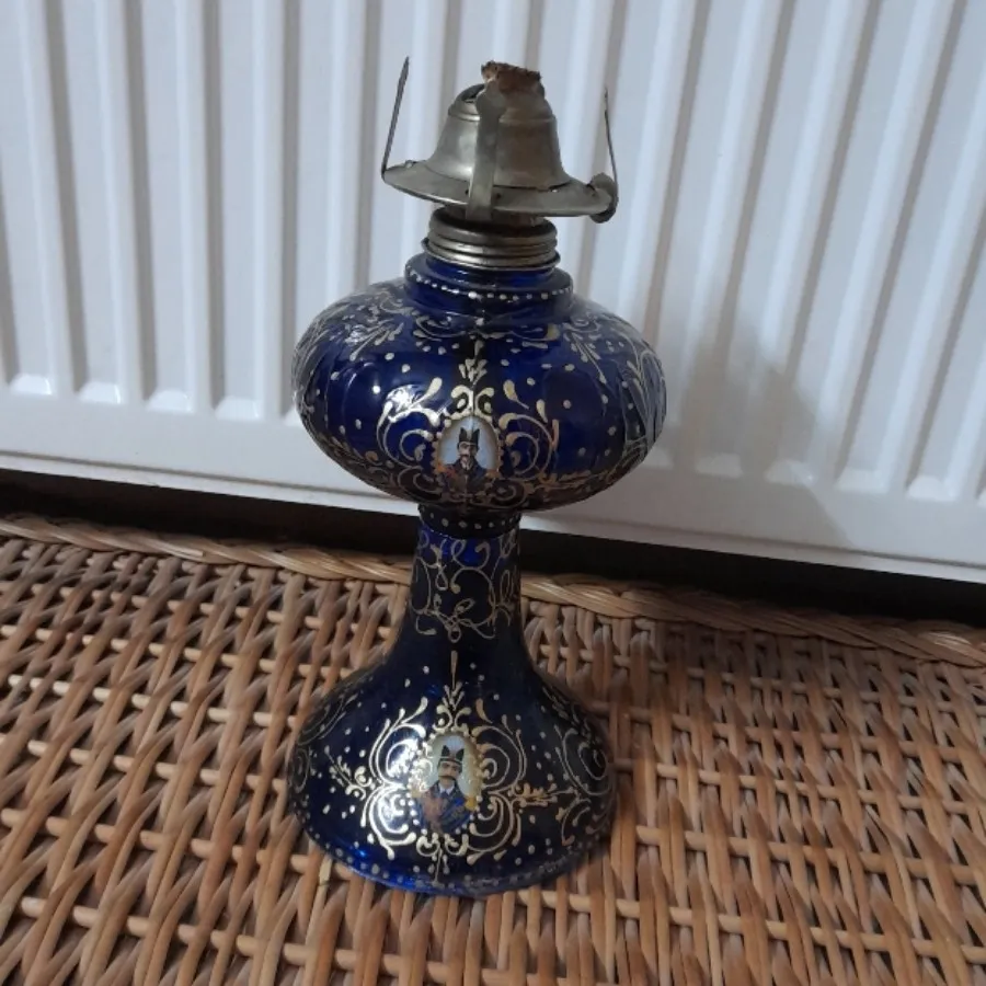 چراغ گرسوز قدیمی