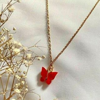 گردنبند پروانه