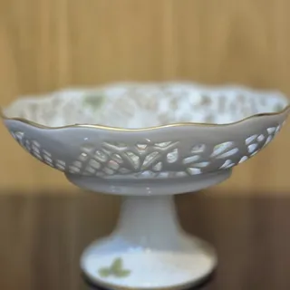 شیرینی خوری
