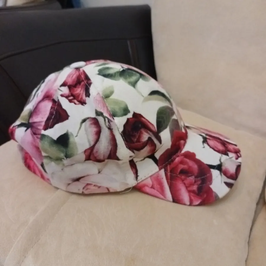 کلاه نقابدار گل رز