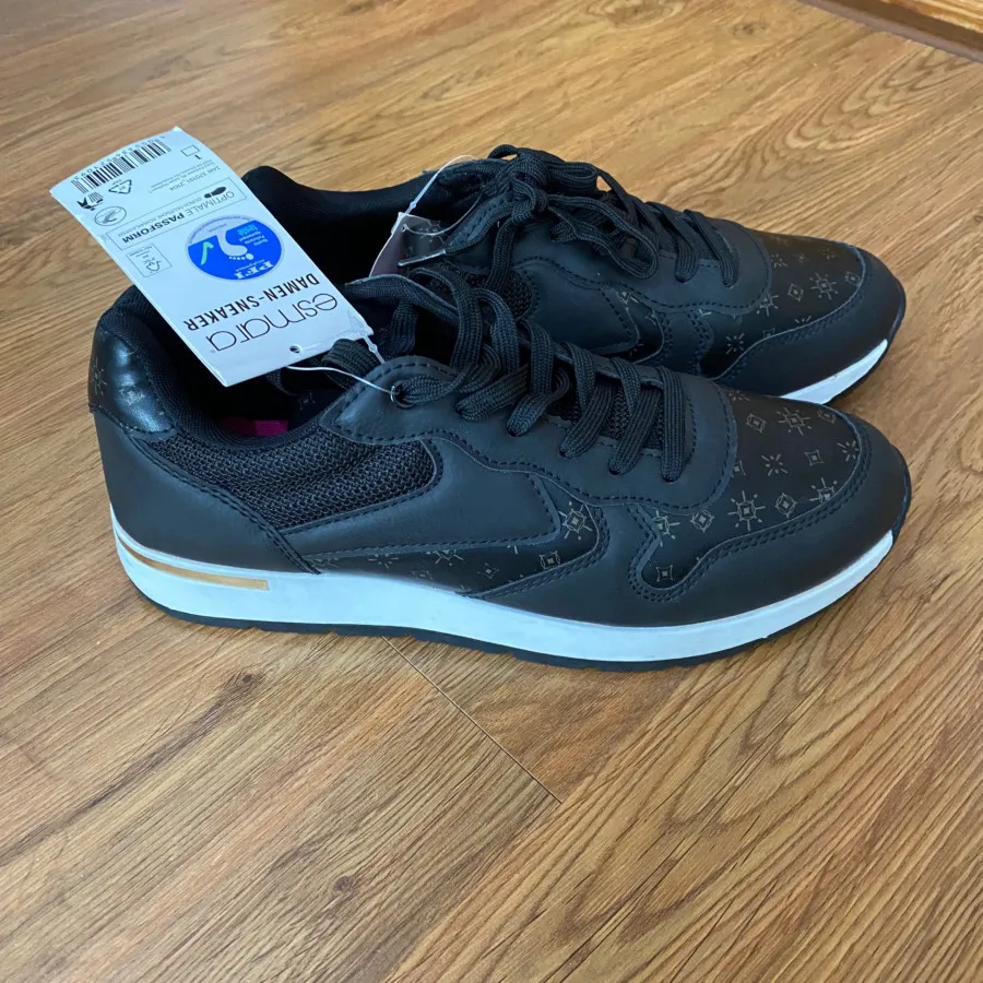 کتونی اسمارا