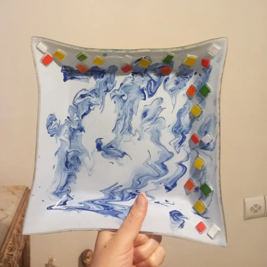 میوه خوری ابر و باد