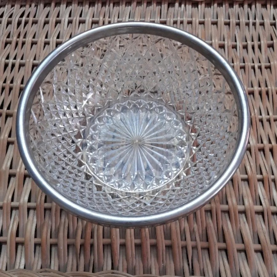 کاسه آمریکایی قدیمی