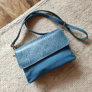 کیف آبی