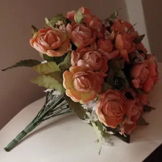 گل مصنوعی دست دوم