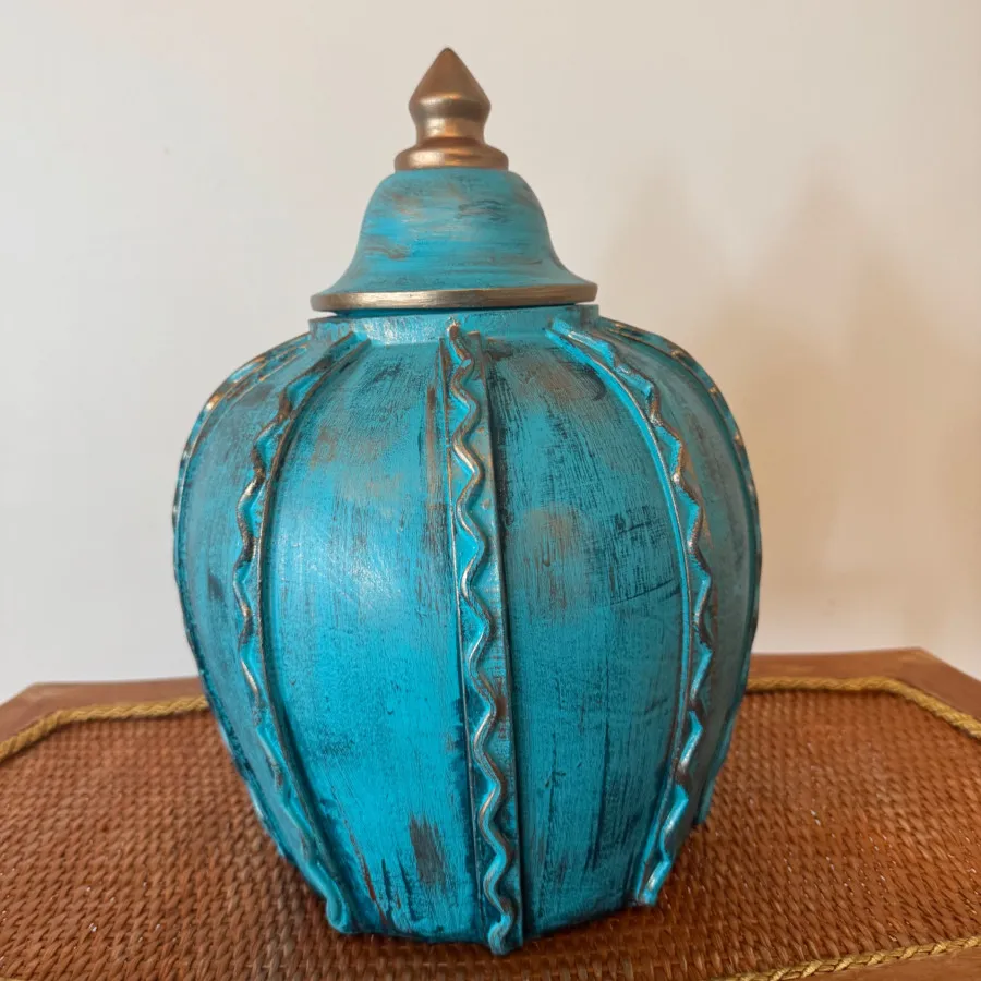 مجسمه پلی استر آبی کادویی