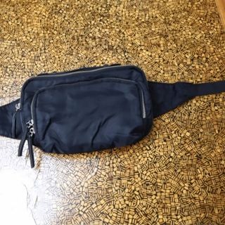کیف کمری Mango