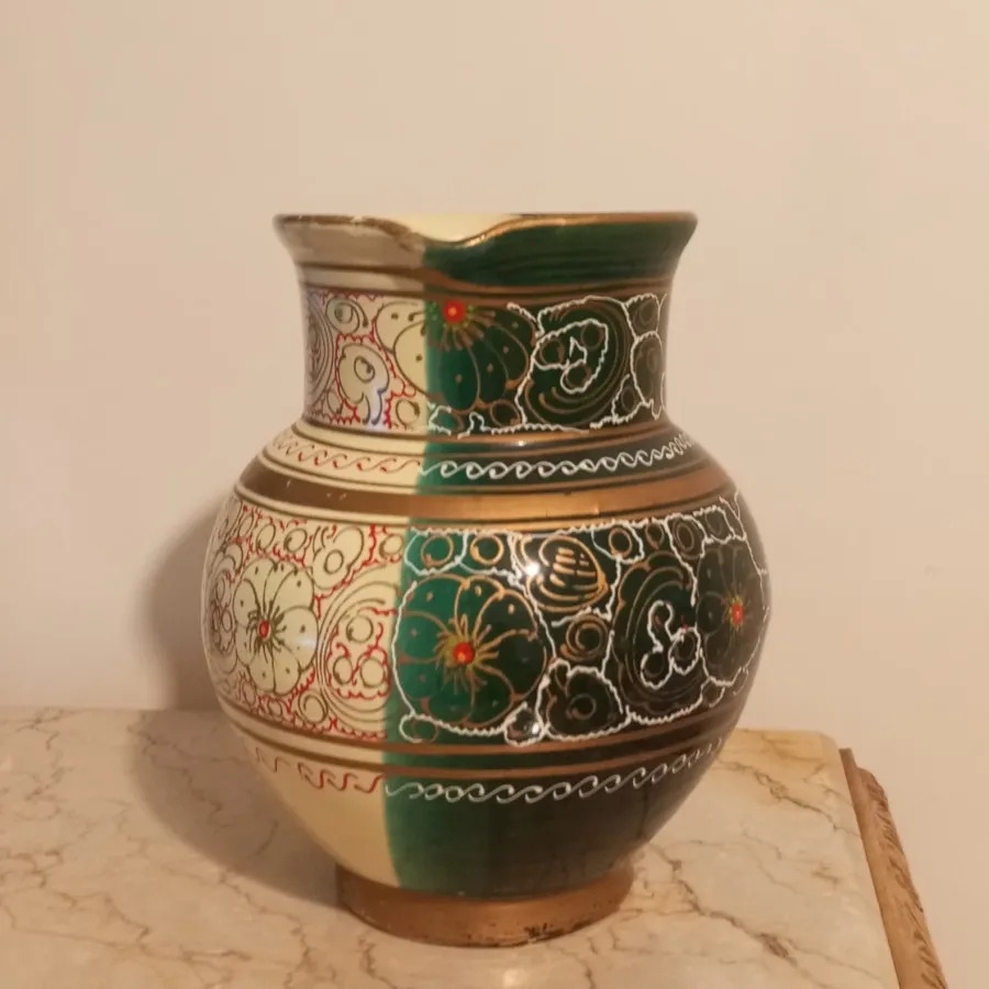 پارچ سنتی دو رنگ قدیمی