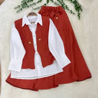 کت و دامن و شومیز