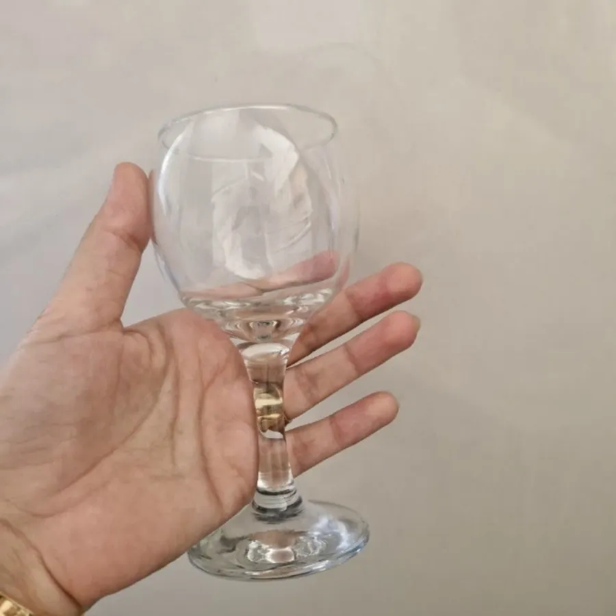 گیلاس خوری