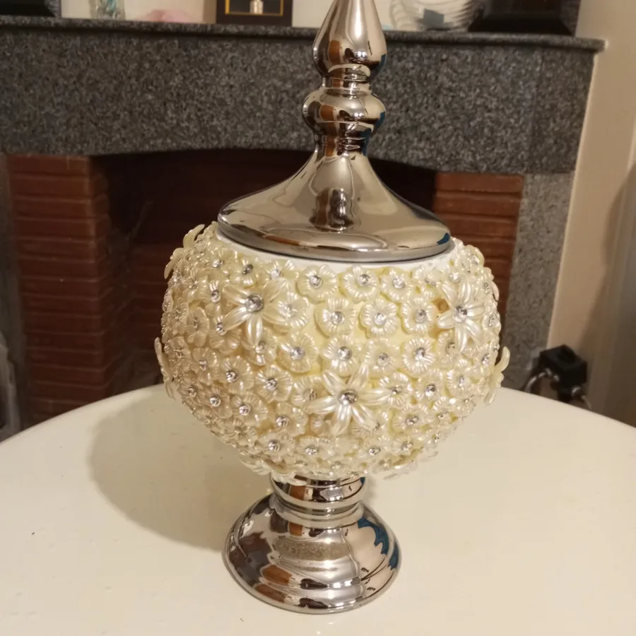 شکلات خوری مروارید