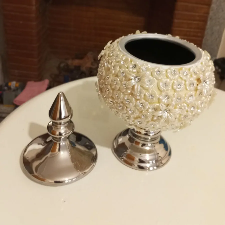 شکلات خوری مروارید