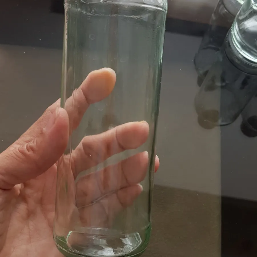 بطری شیشه ایی