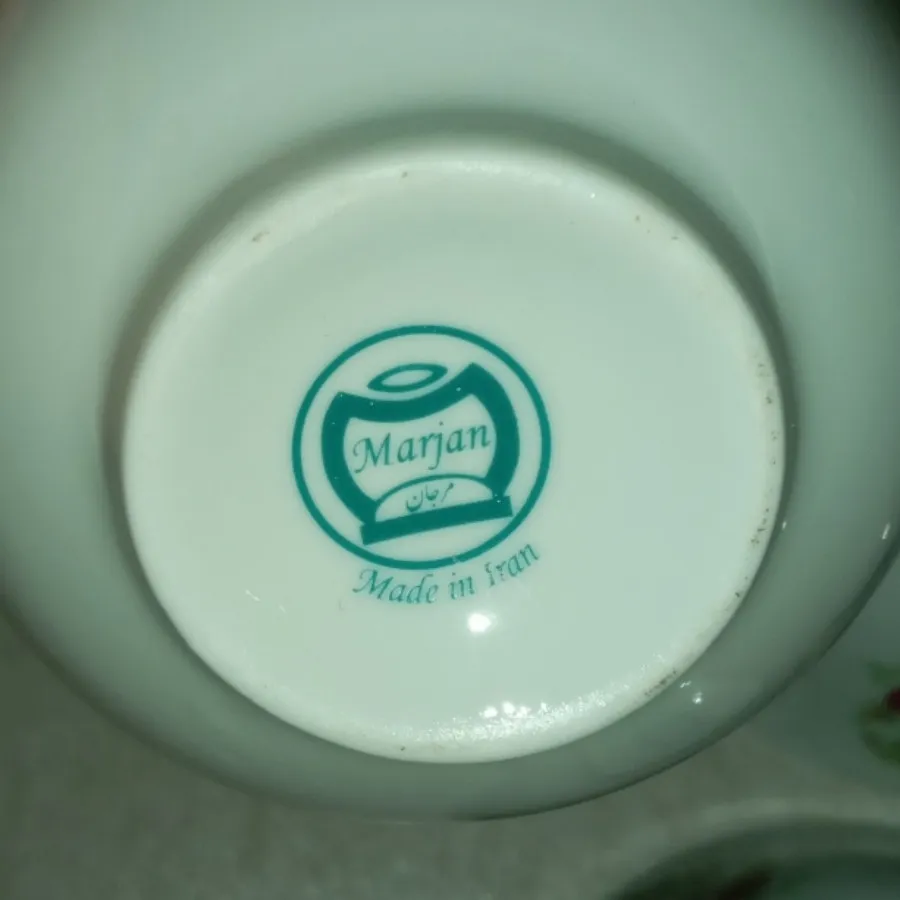 پیاله گلسرخی/ گل سرخی