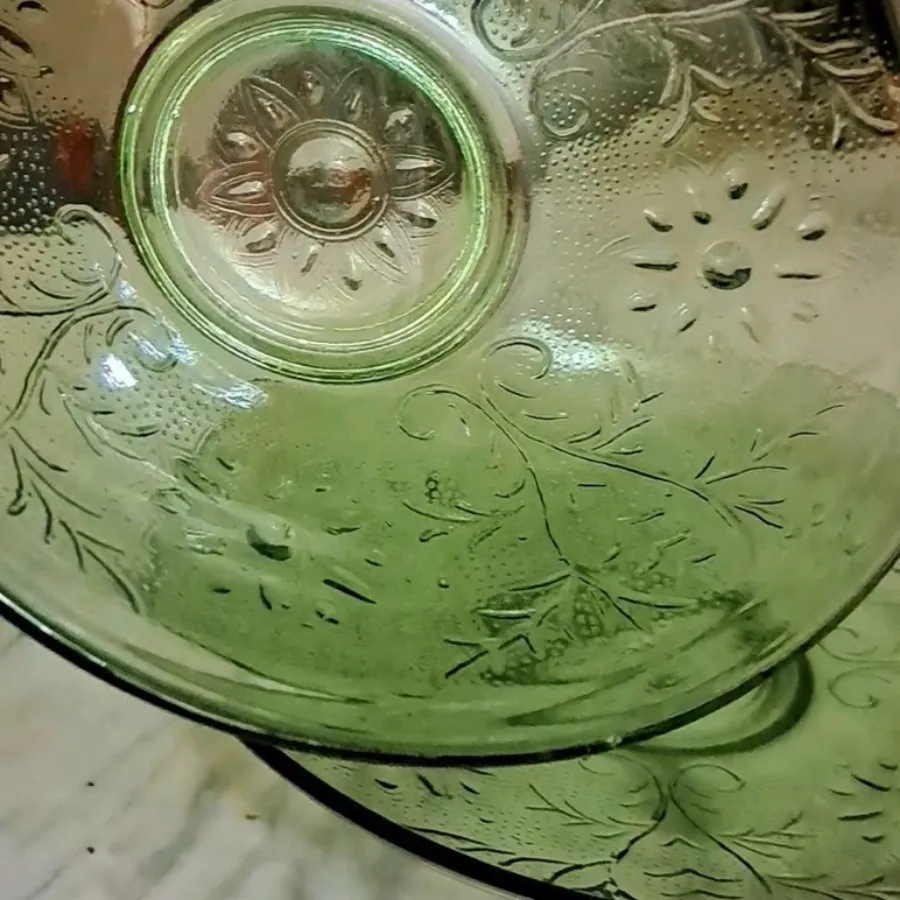 کاسه بشقاب سبز