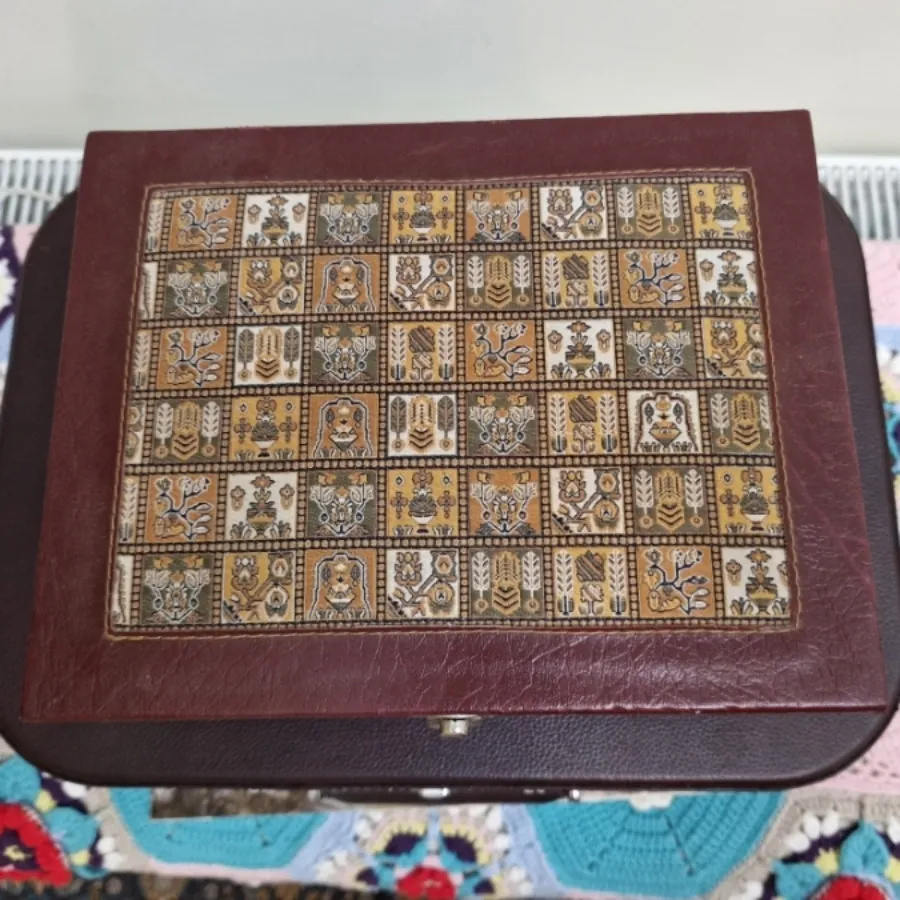 جعبه چرمی