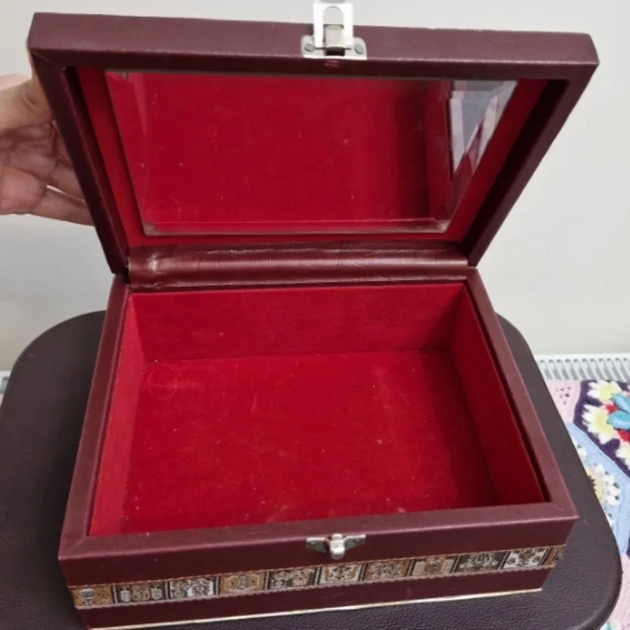 جعبه چرمی