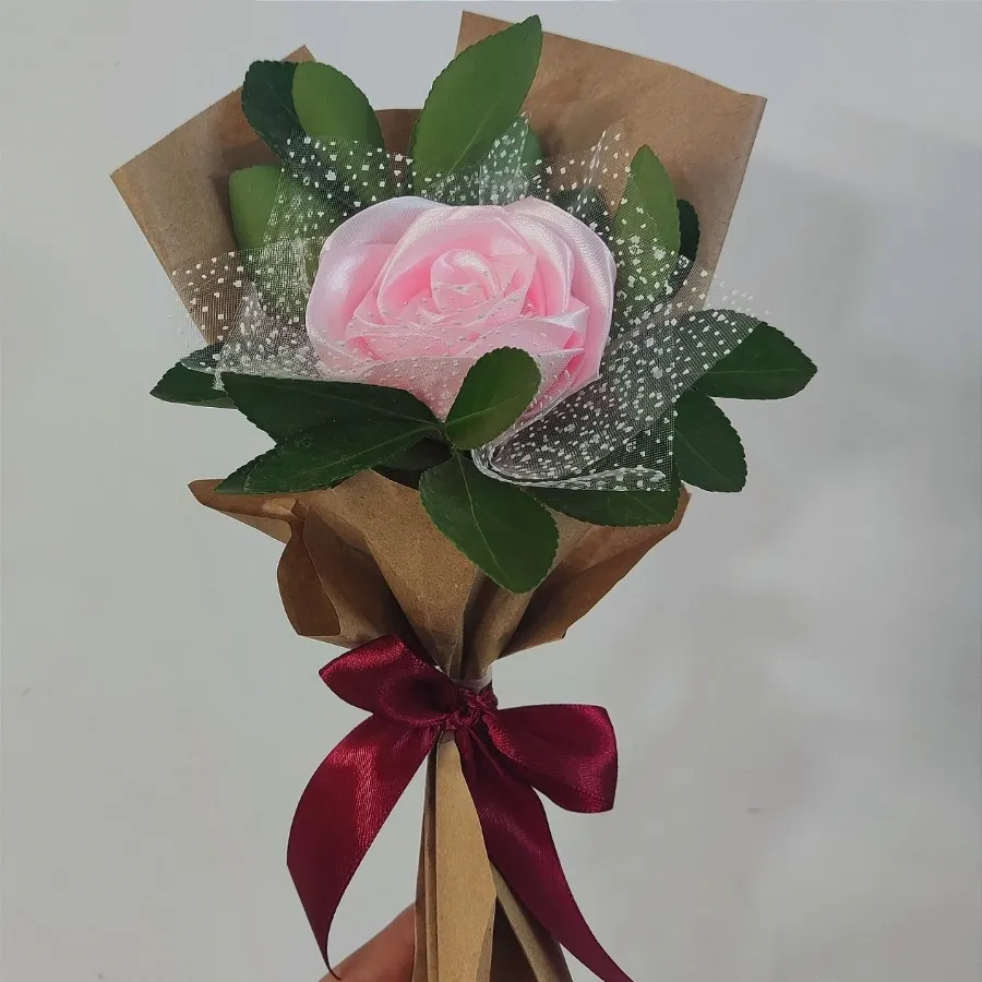 شاخه گل روبانی