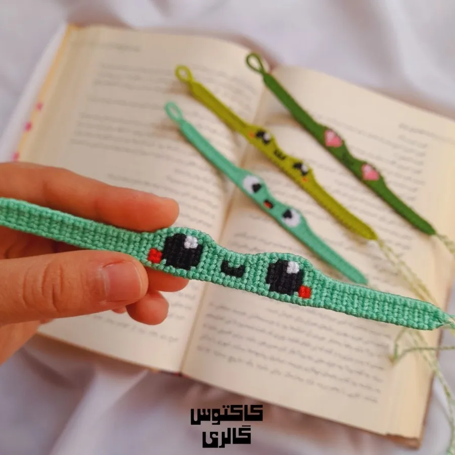 دستبند دست‌باف طرح دار