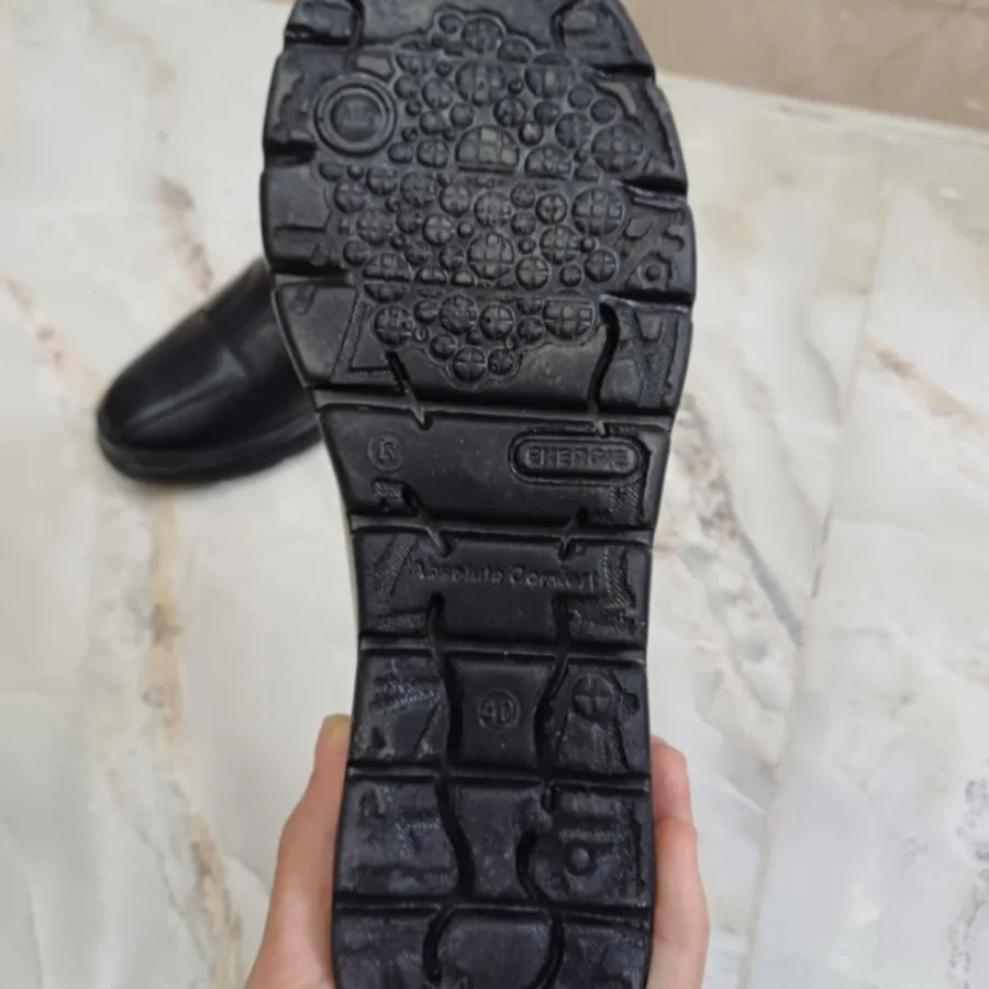 کفش زنانه اسپرت سایز 40