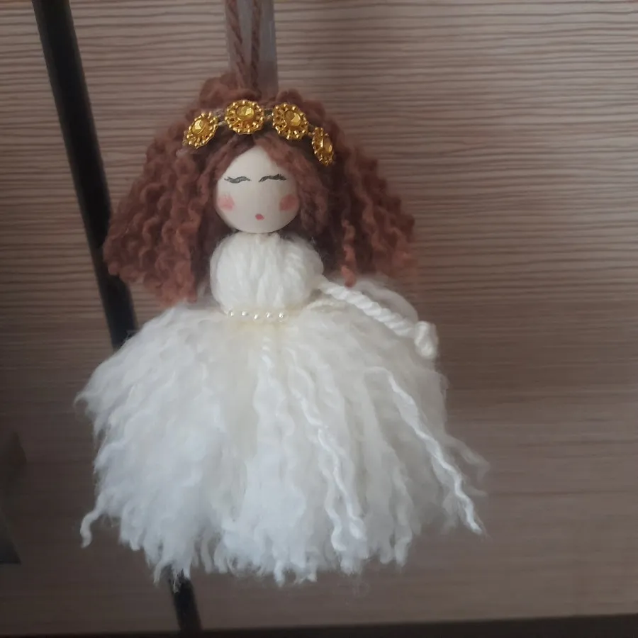 عروسک آویز