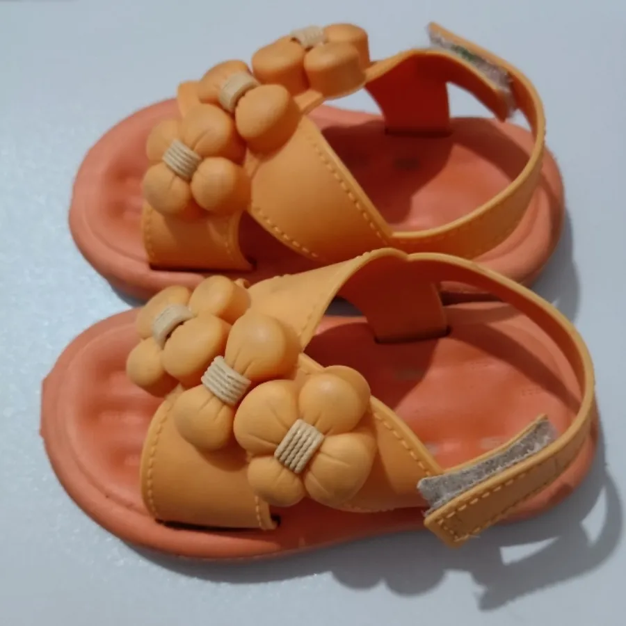 کفش بچگانه