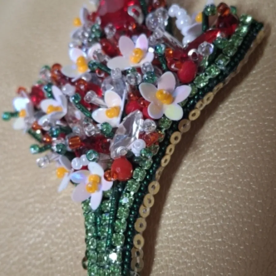 گلسینه جواهردوزی دسته گل