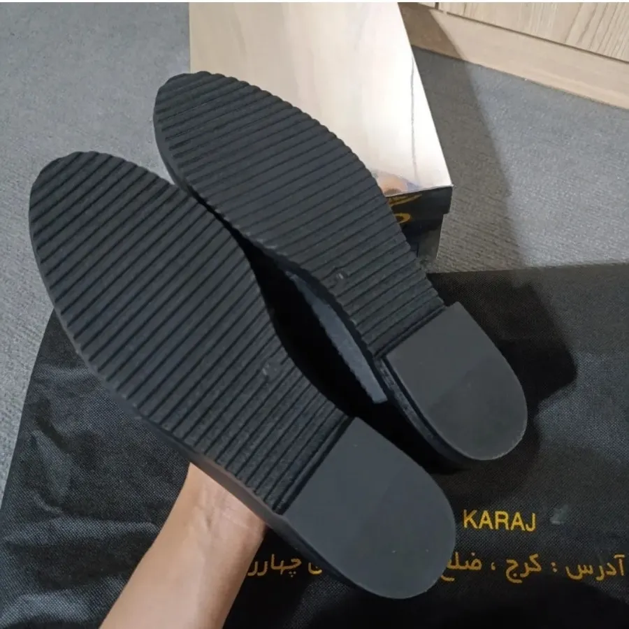 کفش چرم مشکی برند هوم چرم