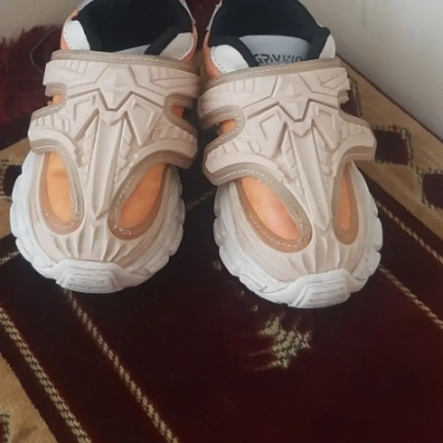 کتونی بچگانه