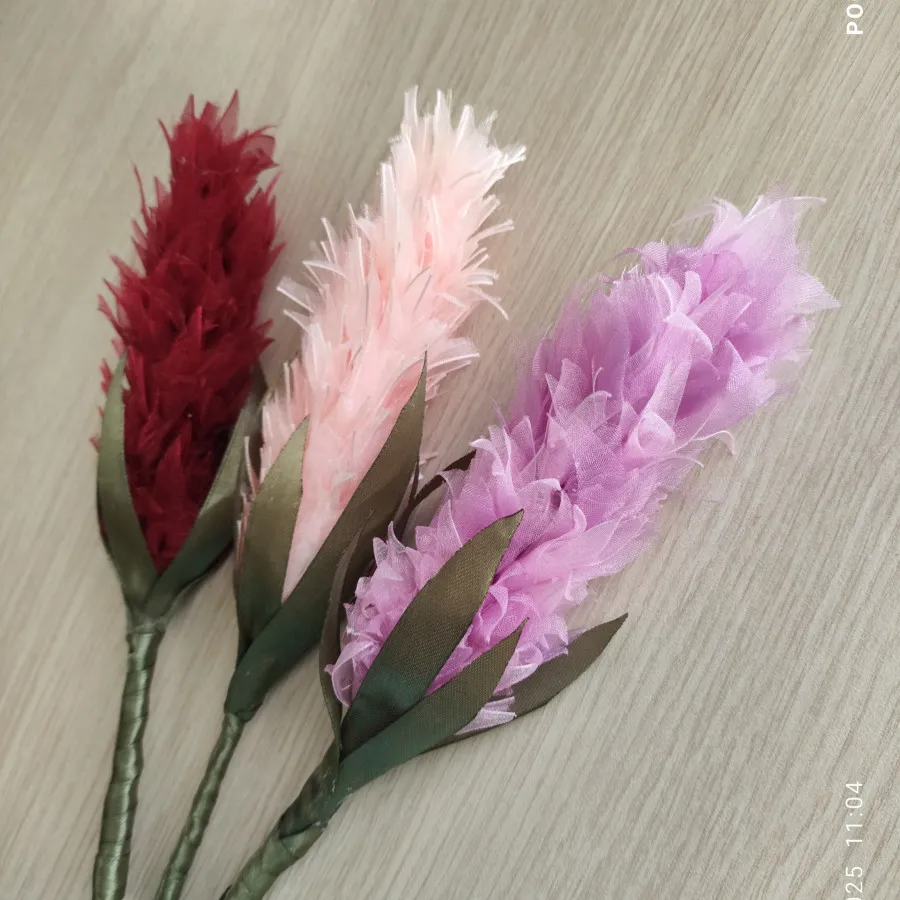 گل سنبل روبانی