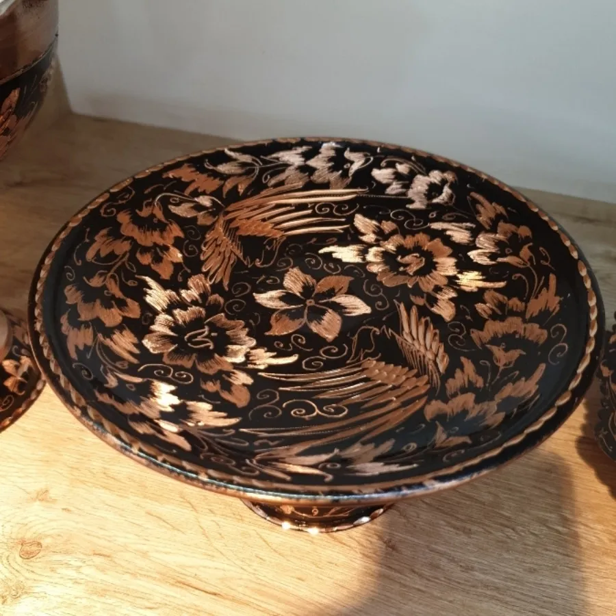 شیرینی خوری