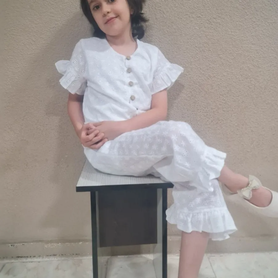 دخترونه