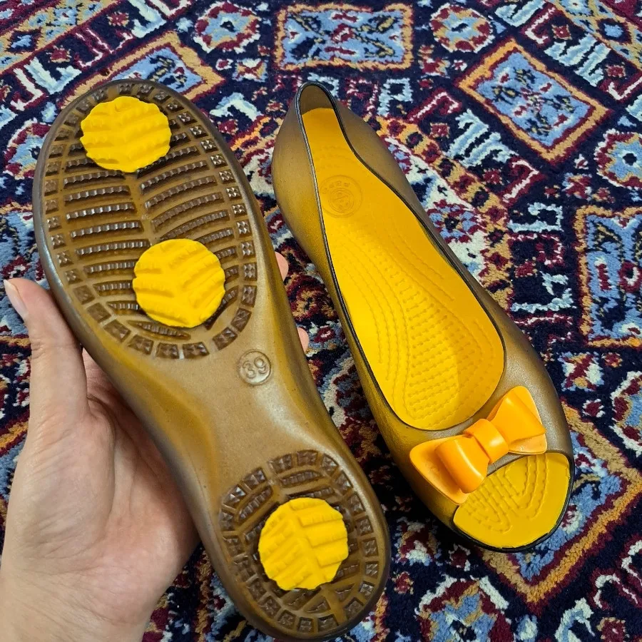 کفش ساحلی
