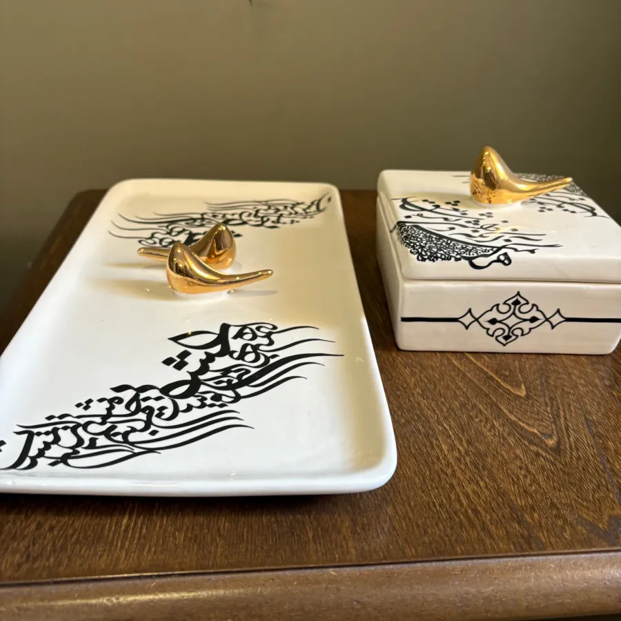 شکلات و شیرینی خوری