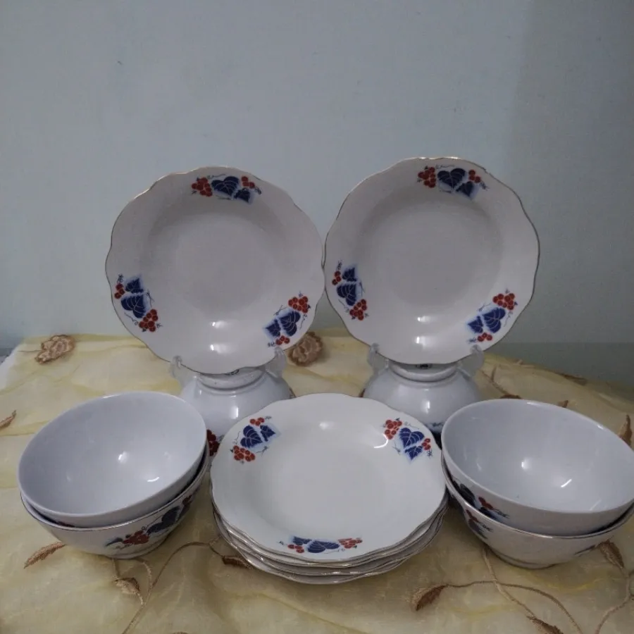 ست کاسه و فسنجان خوری
