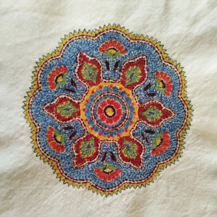 رومیزی پته دوزی