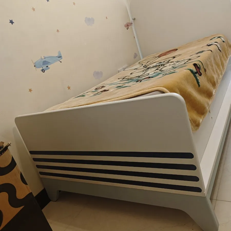 تخت نوجوان برند آپادانا